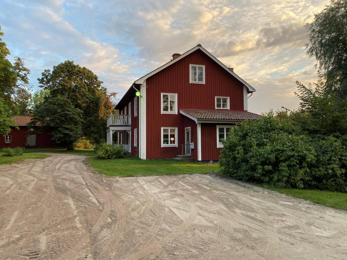 Segerstadsby Gardshotell Ab Vålberg المظهر الخارجي الصورة